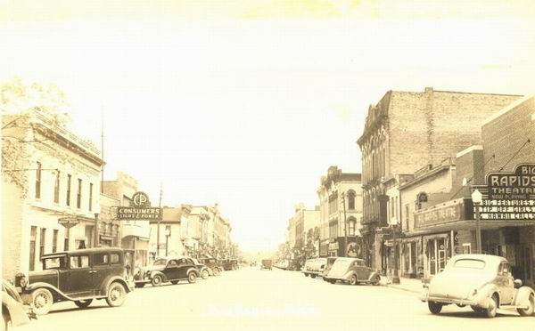 Big Rapids Cinema - Old Pic (newer photo)